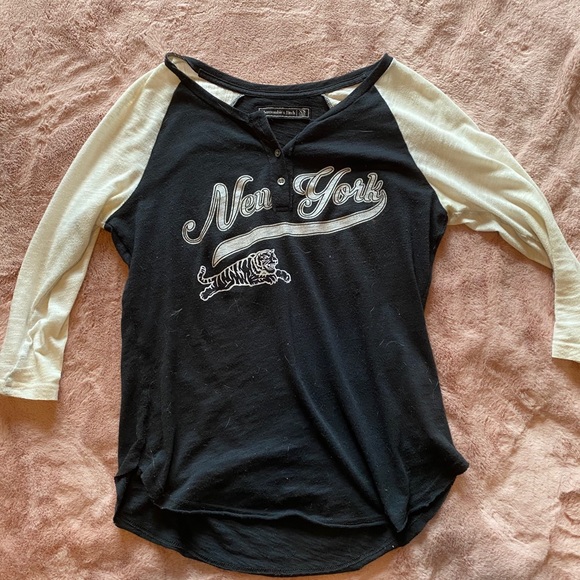 shirt - Picture 2 of 3